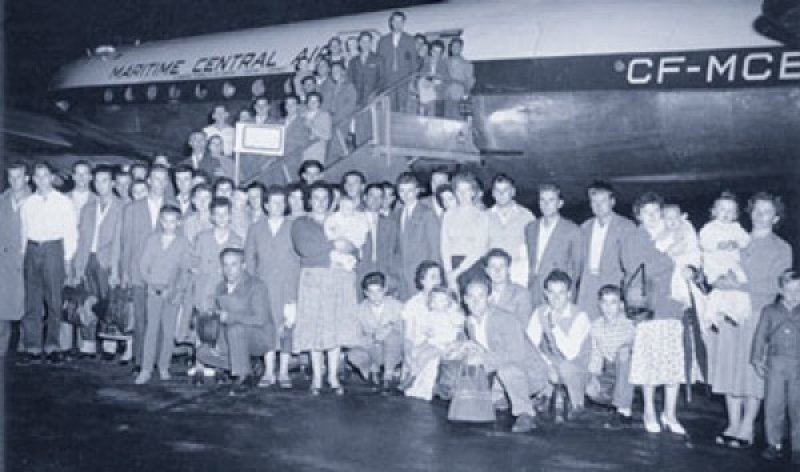 Hungarian refugees in Montreal, Quebec, 1956. Library and Archives Canada.