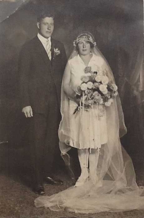 1929