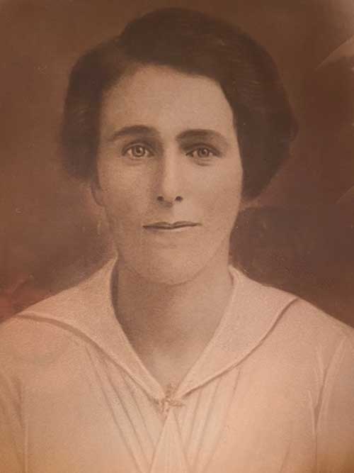 Head shot of a young woman.