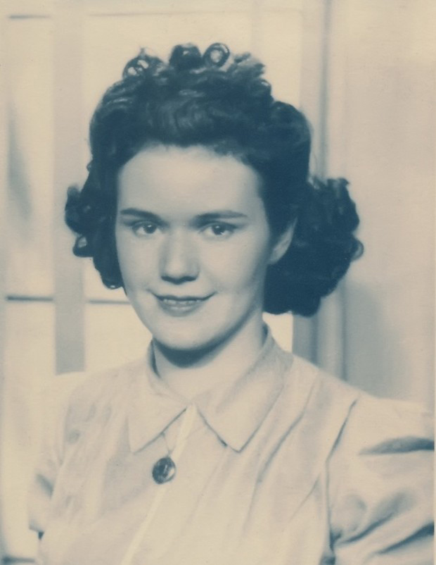 Black and white photo of Joan Gallant in the early 1920s.